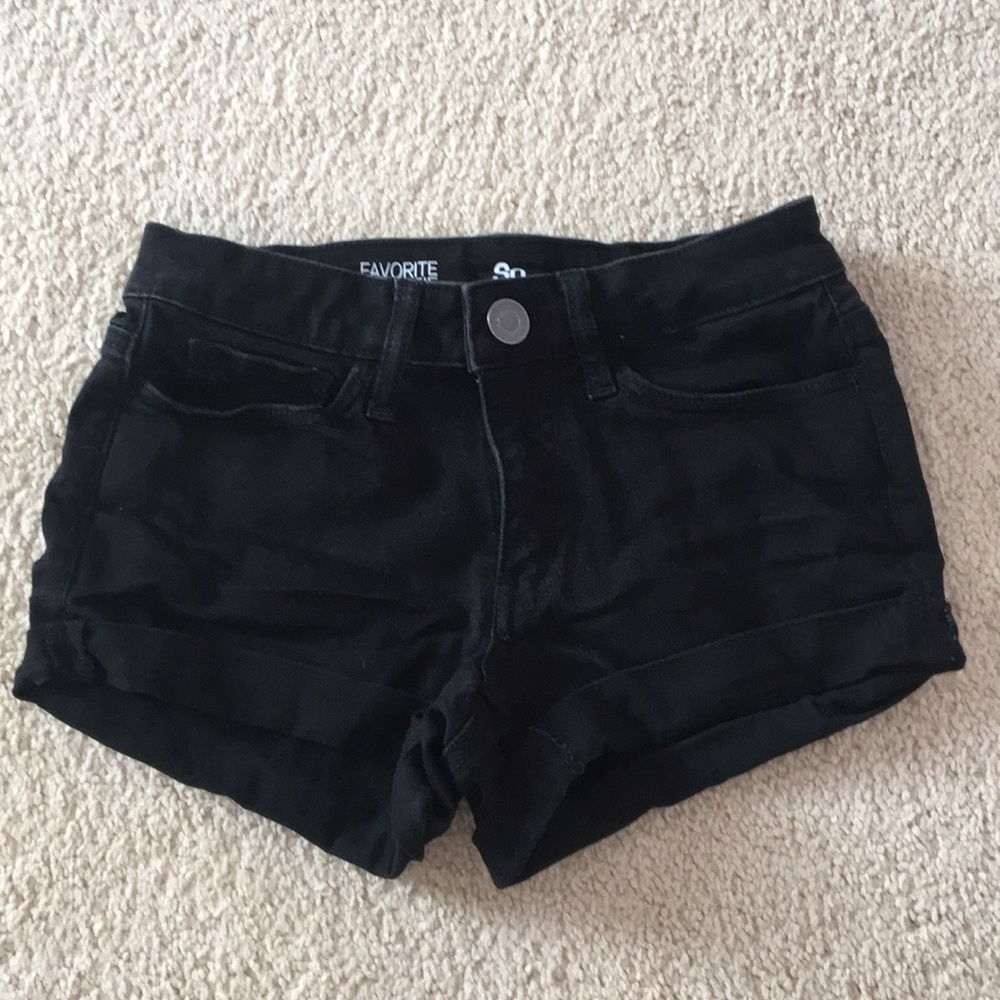 SO essential low rise black denim shorts
